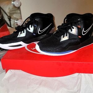 Kyrie infinity kids 5